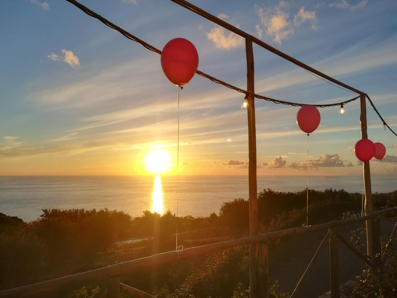 Borgo Rosso Di Sera Resort ซานลูซิโด ภายนอก รูปภาพ