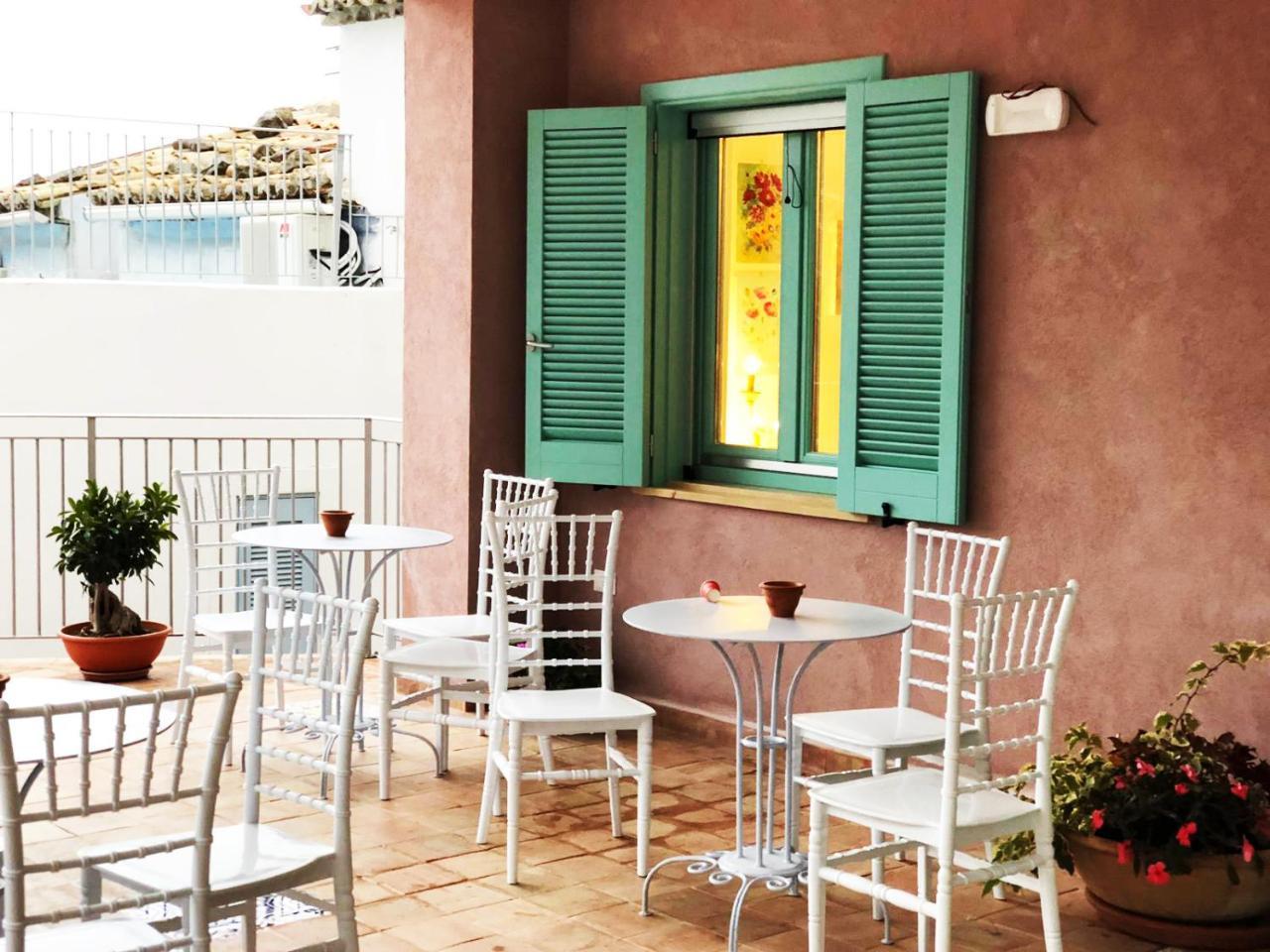 Borgo Rosso Di Sera Resort ซานลูซิโด ภายนอก รูปภาพ