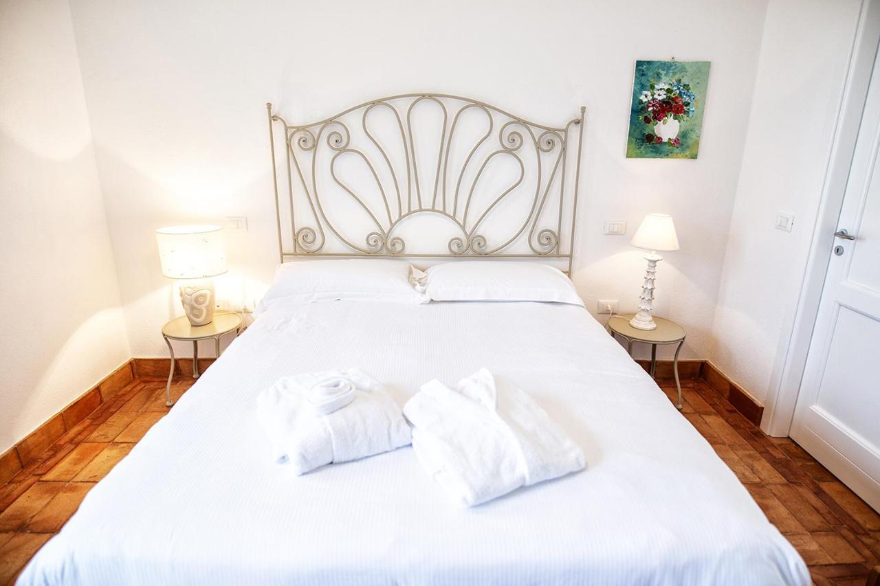 Borgo Rosso Di Sera Resort ซานลูซิโด ภายนอก รูปภาพ