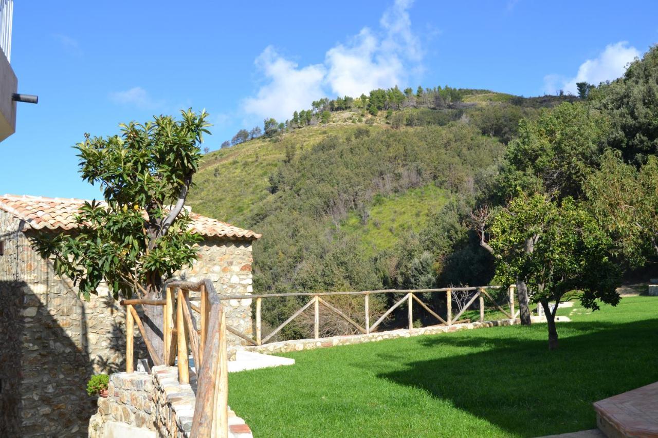 Borgo Rosso Di Sera Resort ซานลูซิโด ภายนอก รูปภาพ