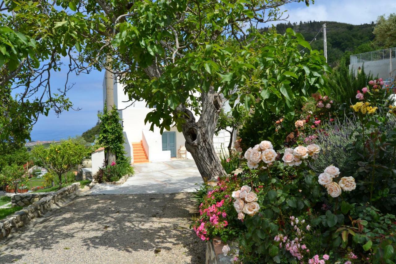 Borgo Rosso Di Sera Resort ซานลูซิโด ภายนอก รูปภาพ